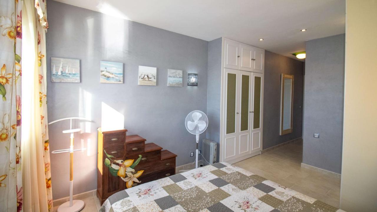 Atico De Lujo En El Puerto Deportivo Albert Villas 阿尔考斯布里 外观 照片